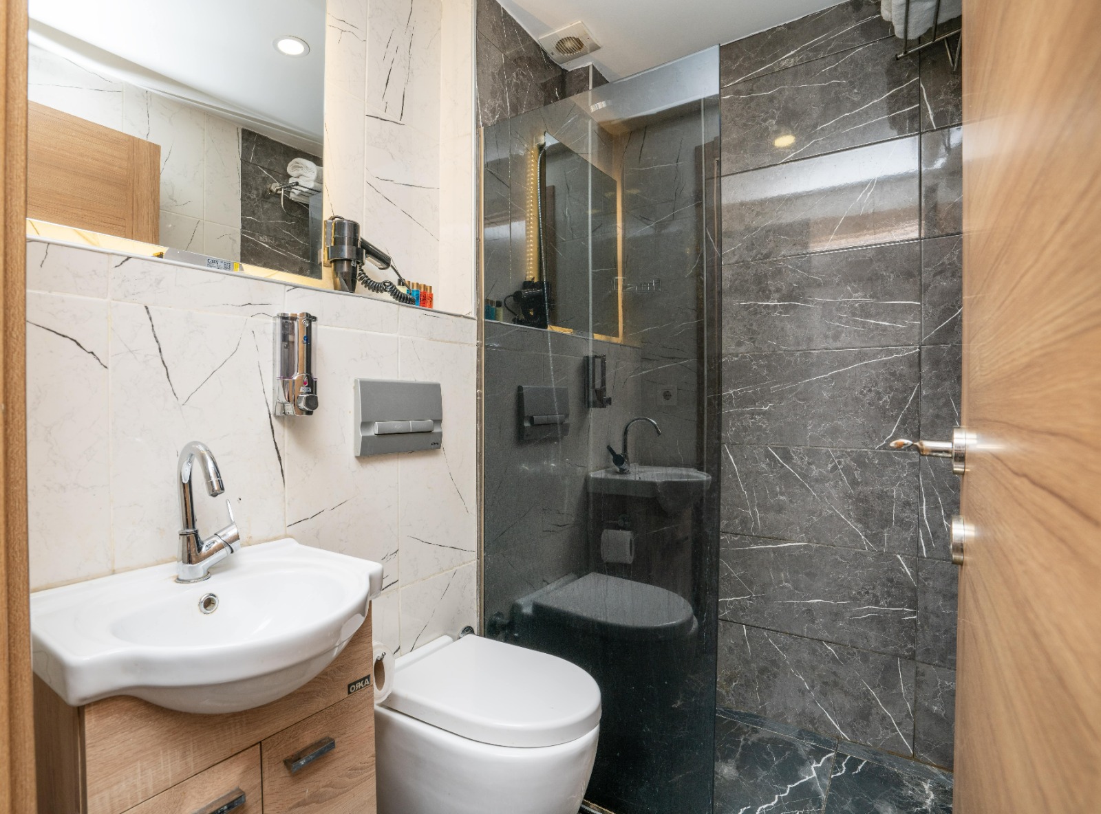 Double Room 5